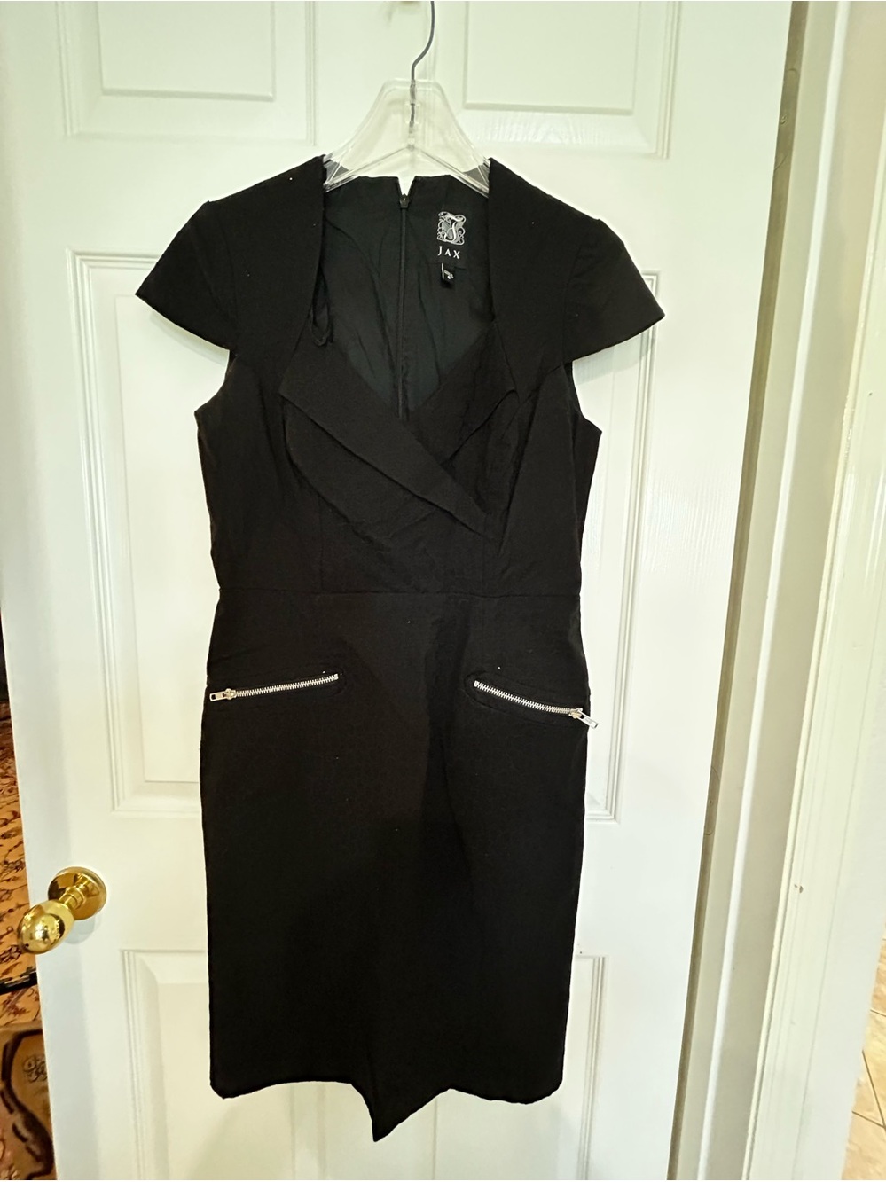 Black cap-sleeve sheath dress size 8